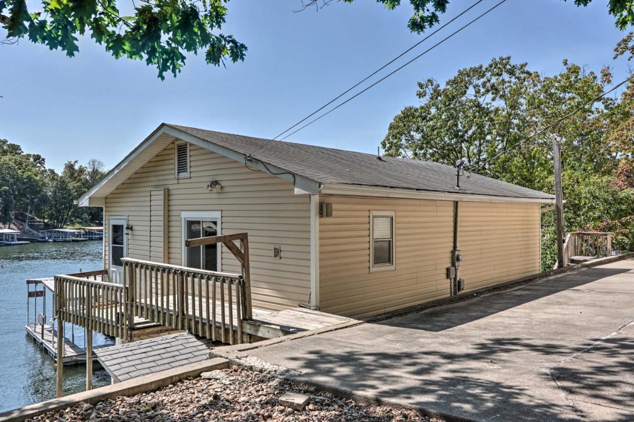 On-The-Water Retreat With Dock Pet Friendly! Villa Lake Ozark Exterior photo