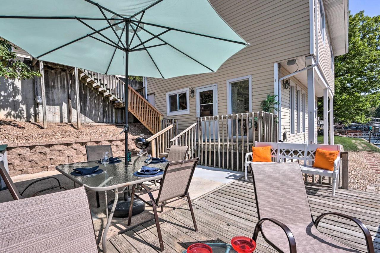 On-The-Water Retreat With Dock Pet Friendly! Villa Lake Ozark Exterior photo