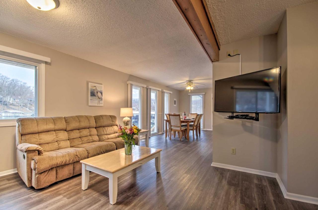On-The-Water Retreat With Dock Pet Friendly! Villa Lake Ozark Exterior photo